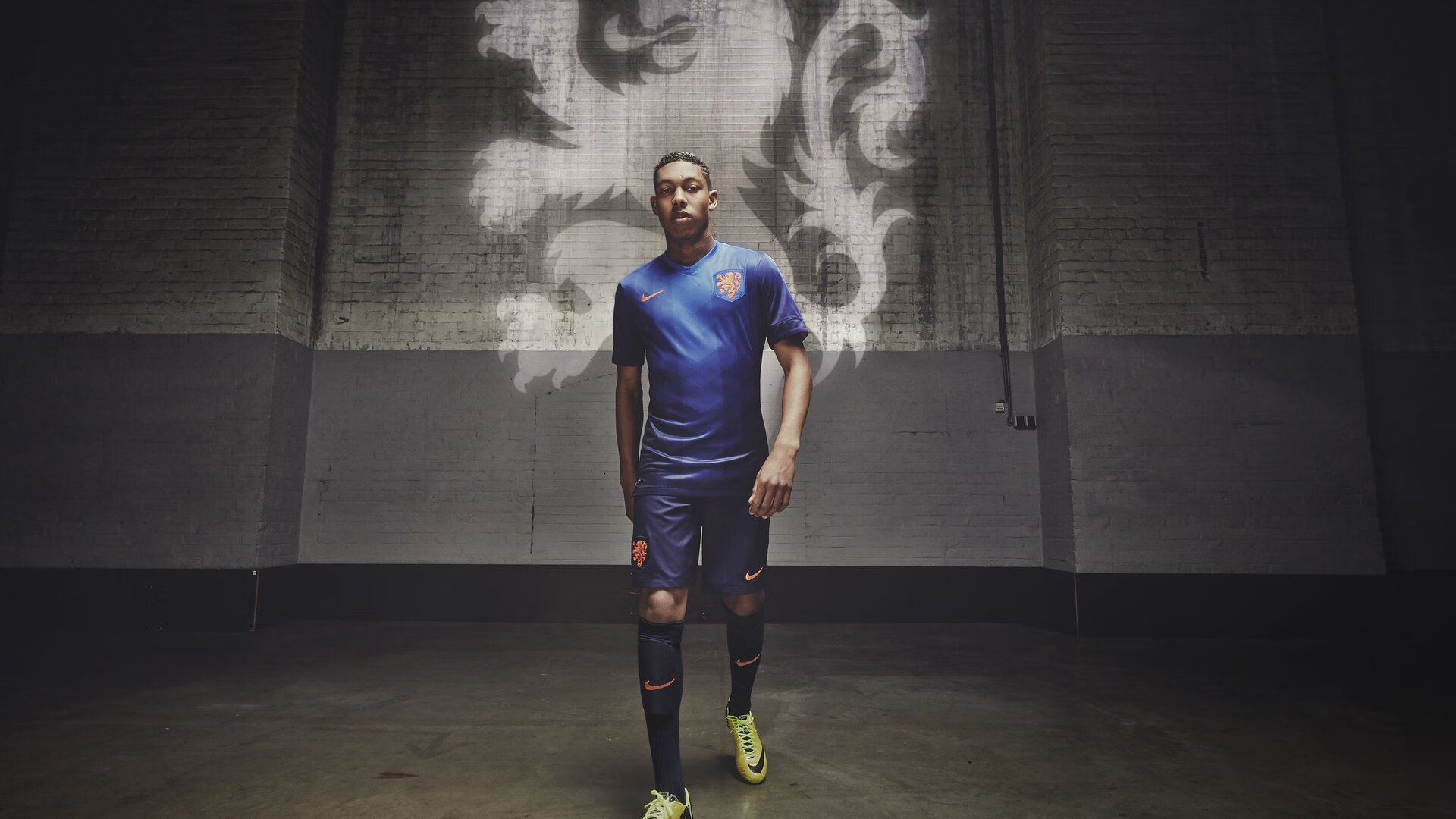 全国田径冬训营全面开营，选手们加紧备战迎战新赛季，田径冬训时间