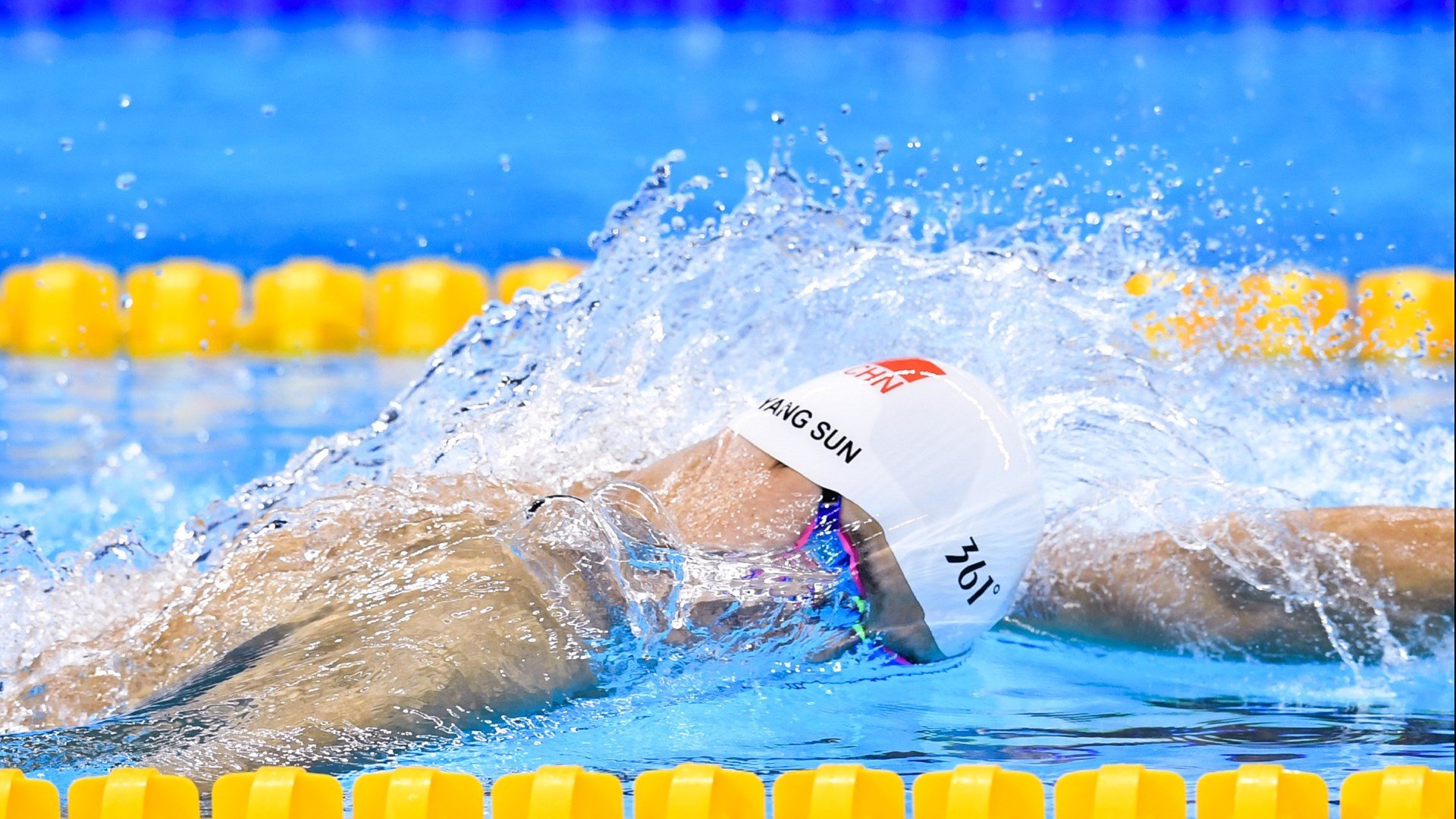 中国女排世联赛总决赛逆转美国 连扳三局挺进冠军争夺战，女排世联赛总决赛中国对美国